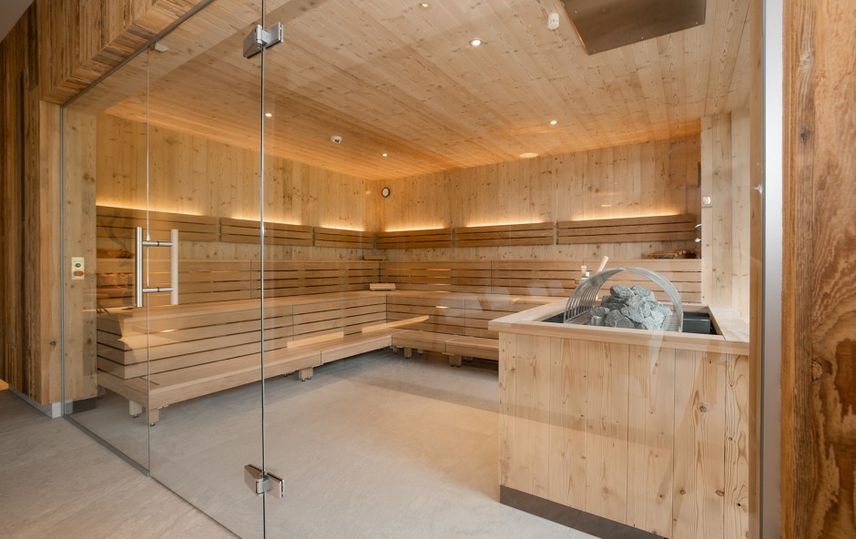 Indoor Wellnessbereich im Hotel Dorfer